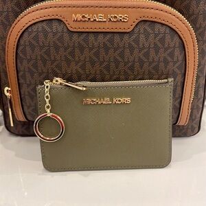 MICHAEL KORS SMALL TOP ZIP COINPOUCH WITH ID KEYCHAIN CARDHOLDER WALLET 
 OLIVE